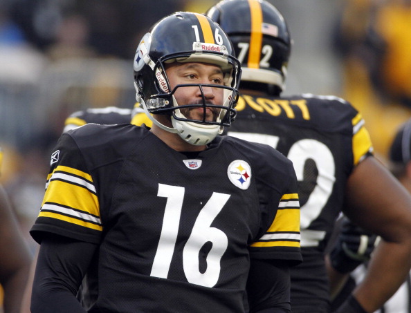 PITTSBURGH, PA - DECEMBER 24: Charlie Batch #16 of the Pittsburgh Steelers looks on against the St. Louis Rams during the game on December 24, 2011 at Heinz Field in Pittsburgh, Pennsylvania. The Steelers won 27-0. (Photo by Justin K. Aller/Getty Images)