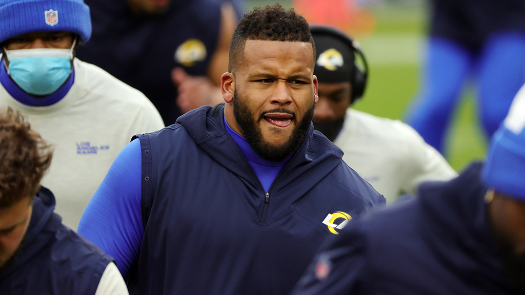 NFL star Aaron Donald is charged with assault for alleged assault – CBS Pittsburgh